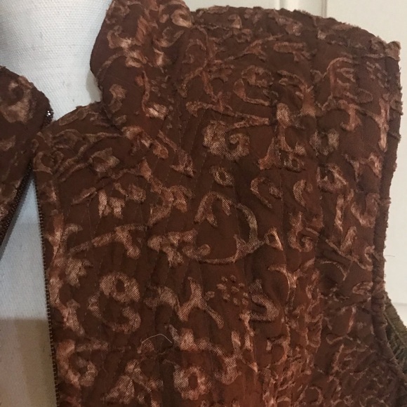 Vest - Picture 7 of 8